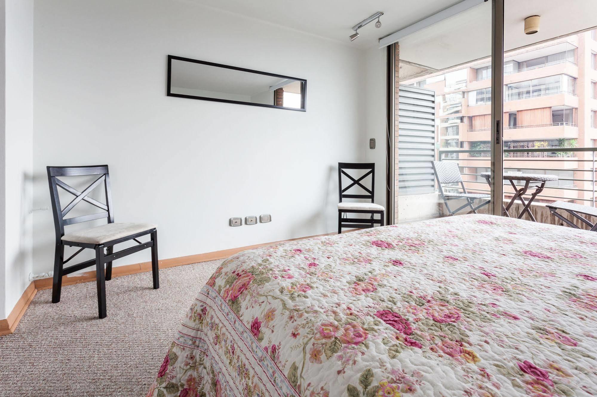 Livinnest Apartments Santiago Exterior foto